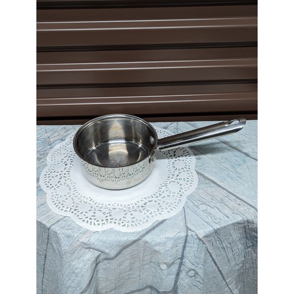 Wolfgang Puck Cafe Collection 18/10 Stainless Steel Pot - Picture 1 of 8